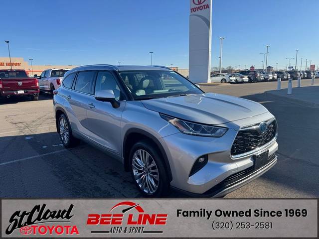 2023 Toyota Highlander Hybrid Platinum AWD photo