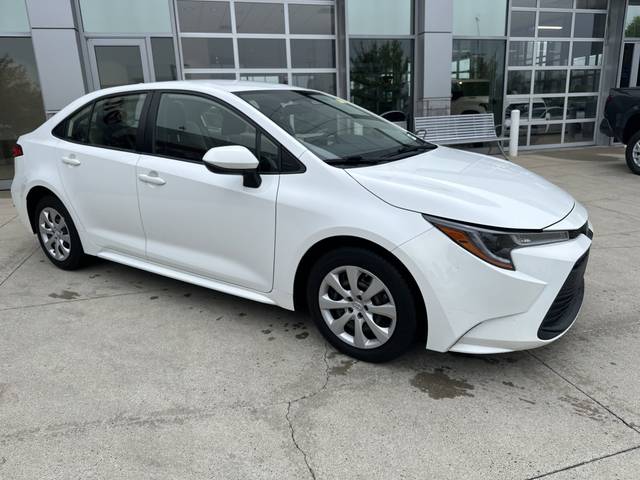 2023 Toyota Corolla LE FWD photo