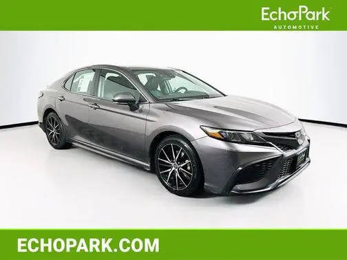 2022 Toyota Camry SE FWD photo