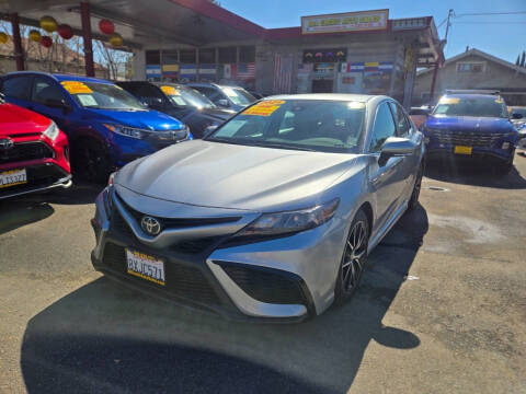 2021 Toyota Camry SE FWD photo