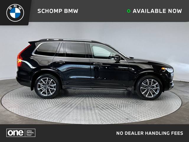 2016 Volvo XC90 T6 Momentum AWD photo