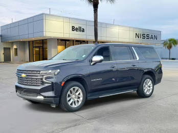 2023 Chevrolet Suburban Premier 4WD photo
