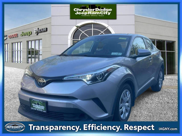 2019 Toyota C-HR XLE FWD photo