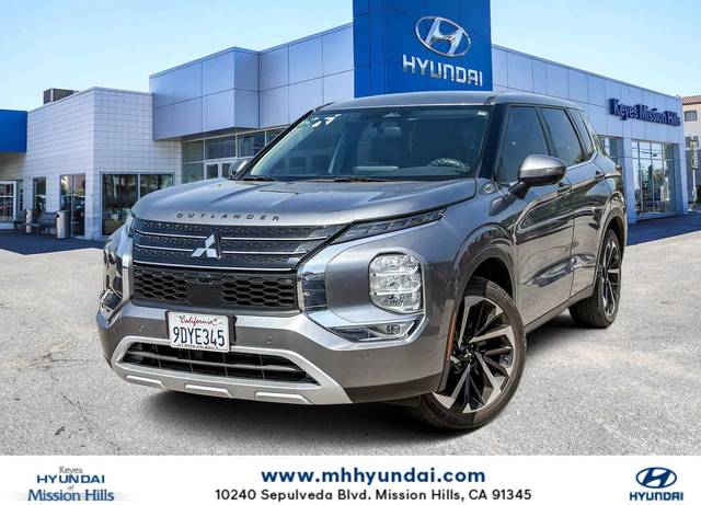 2022 Mitsubishi Outlander SE FWD photo