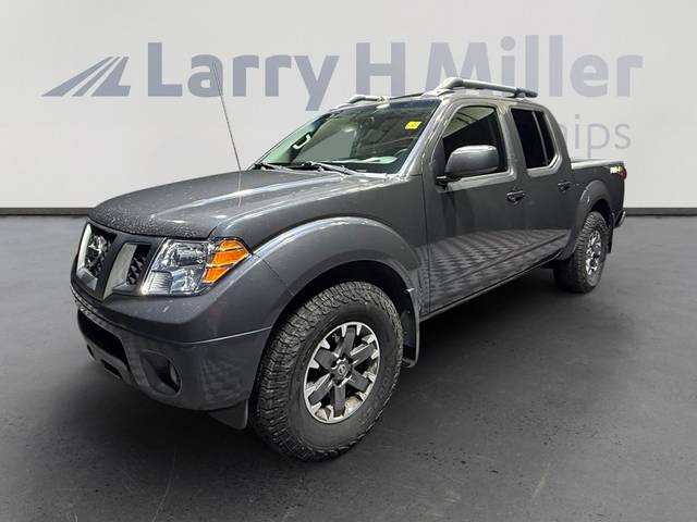 2015 Nissan Frontier PRO-4X 4WD photo