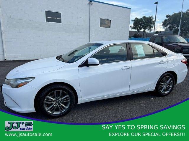 2017 Toyota Camry SE FWD photo