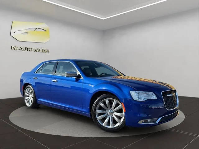 2018 Chrysler 300 Limited RWD photo
