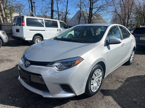 2015 Toyota Corolla LE FWD photo