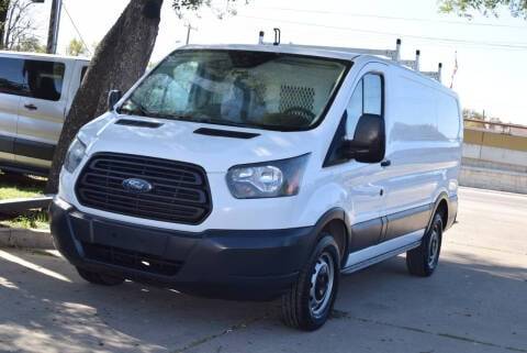2017 Ford Transit Van  RWD photo