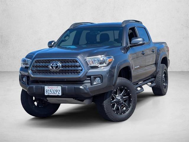 2017 Toyota Tacoma SR5 4WD photo