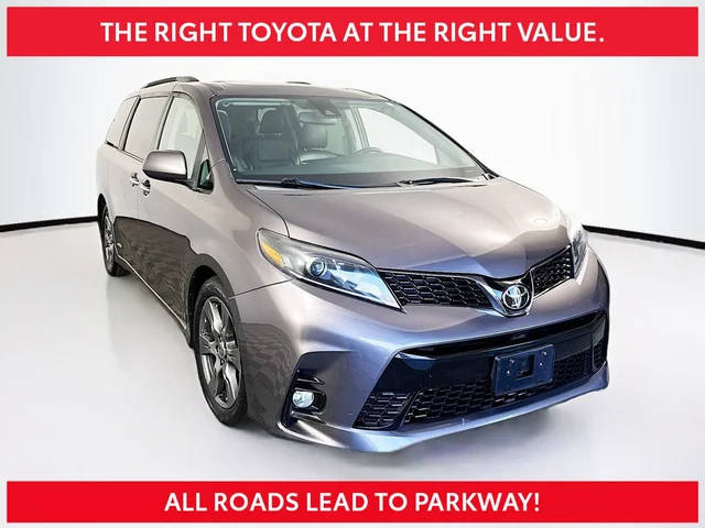 2020 Toyota Sienna SE FWD photo