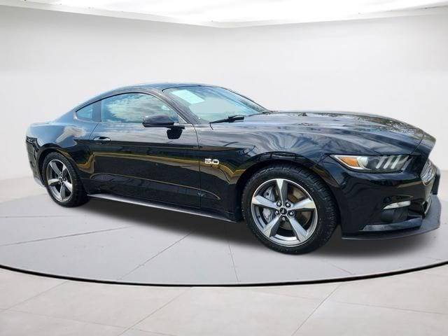 2016 Ford Mustang GT RWD photo