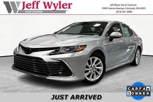 2022 Toyota Camry LE FWD photo