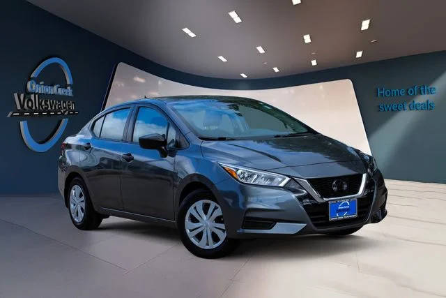 2021 Nissan Versa S FWD photo