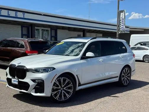 2021 BMW X7 M50i AWD photo