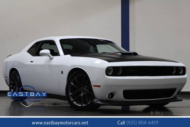2022 Dodge Challenger R/T Scat Pack RWD photo