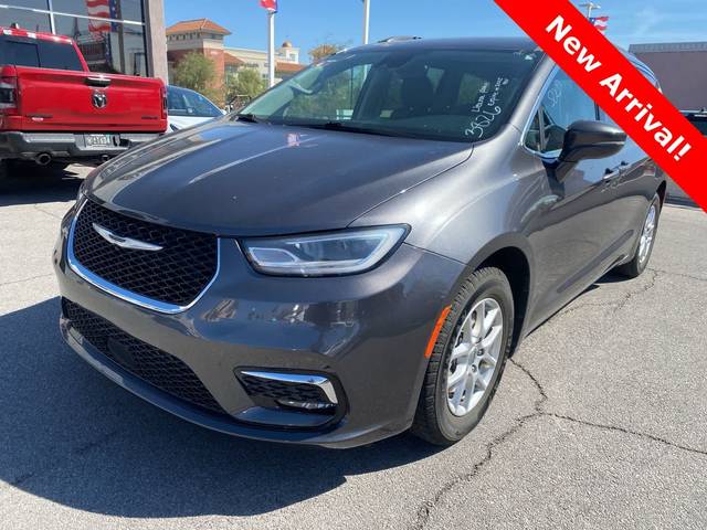 2022 Chrysler Pacifica Minivan Touring L FWD photo