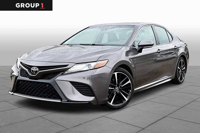 2018 Toyota Camry XSE FWD photo