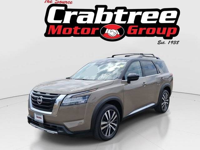 2023 Nissan Pathfinder Platinum 4WD photo