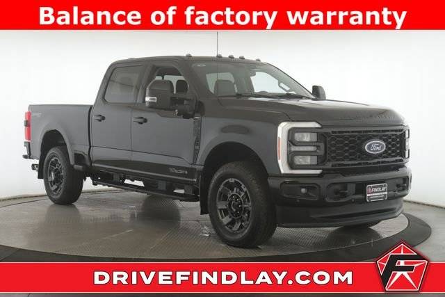 2023 Ford F-250 Super Duty LARIAT 4WD photo