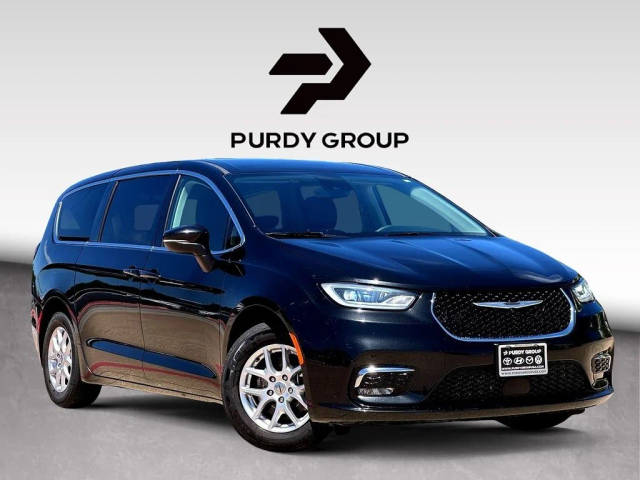 2023 Chrysler Pacifica Minivan Touring L FWD photo