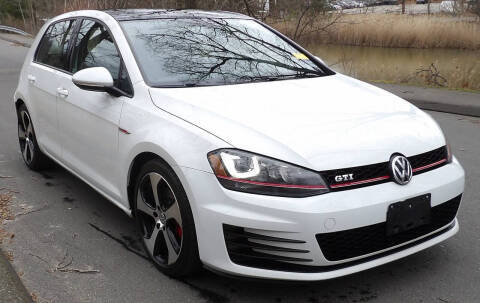 2015 Volkswagen Golf GTI  FWD photo