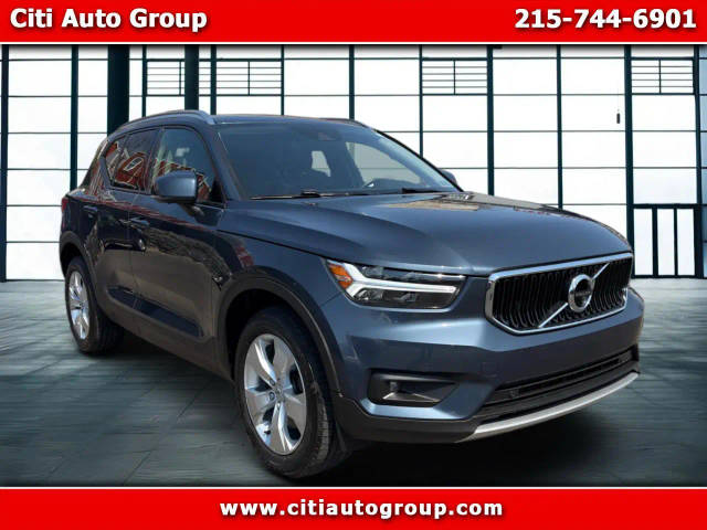 2022 Volvo XC40 Momentum FWD photo
