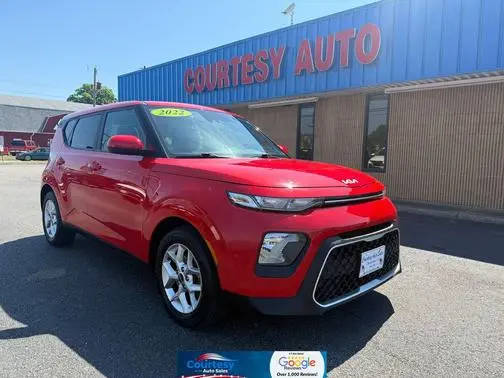 2022 Kia Soul LX FWD photo