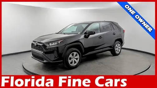 2022 Toyota RAV4 LE AWD photo