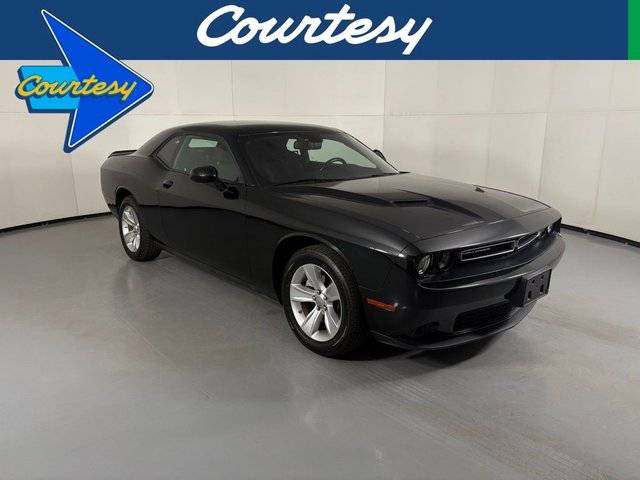 2023 Dodge Challenger SXT RWD photo