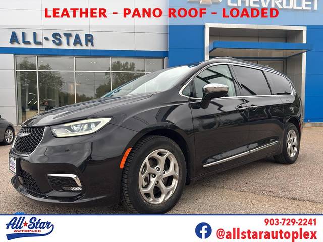 2023 Chrysler Pacifica Minivan Limited FWD photo