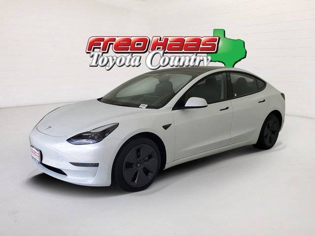 2023 Tesla Model 3  RWD photo
