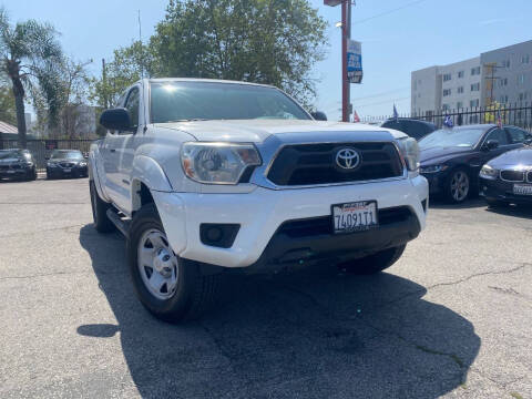 2015 Toyota Tacoma PreRunner RWD photo