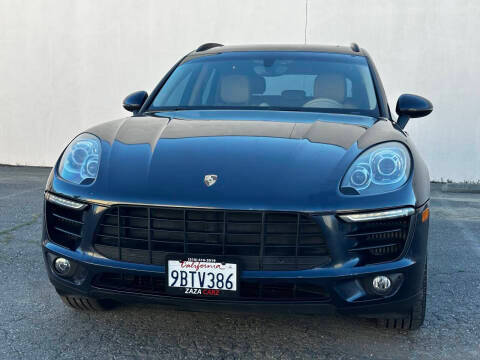 2015 Porsche Macan S AWD photo