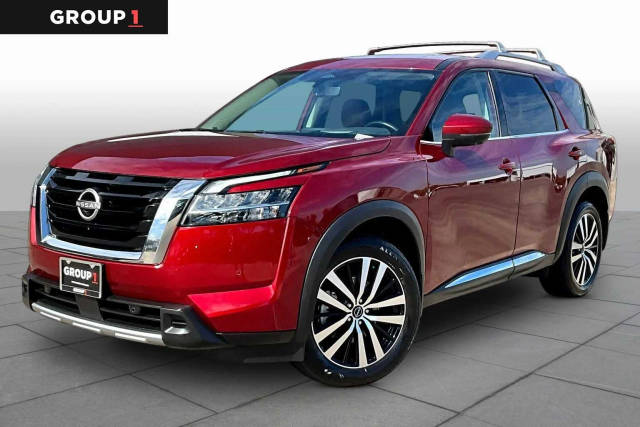 2023 Nissan Pathfinder Platinum FWD photo