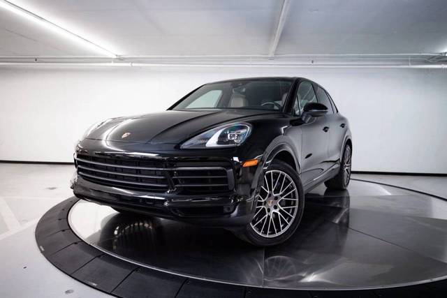 2023 Porsche Cayenne Platinum Edition AWD photo
