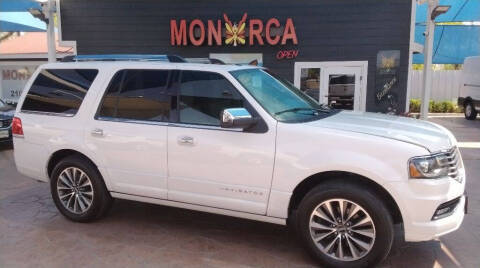 2015 Lincoln Navigator  RWD photo