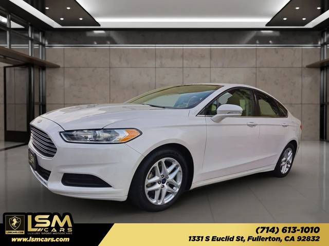 2016 Ford Fusion SE FWD photo