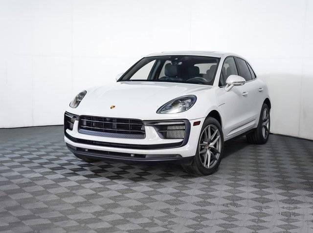 2022 Porsche Macan S AWD photo