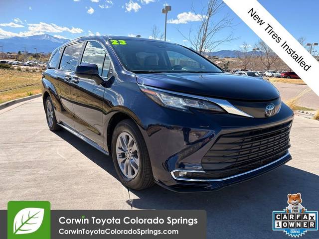 2023 Toyota Sienna XLE AWD photo