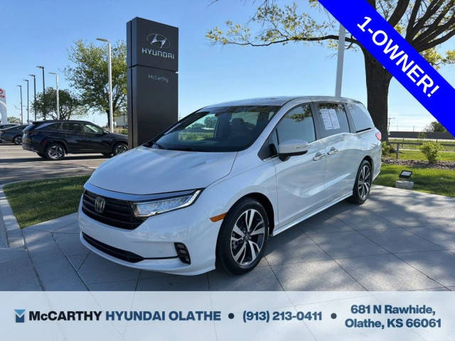 2023 Honda Odyssey Touring FWD photo