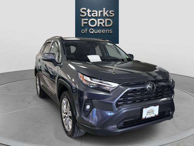 2023 Toyota RAV4 XLE Premium AWD photo