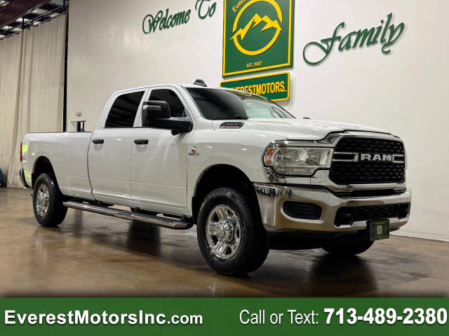 2023 Ram 3500 Tradesman 4WD photo