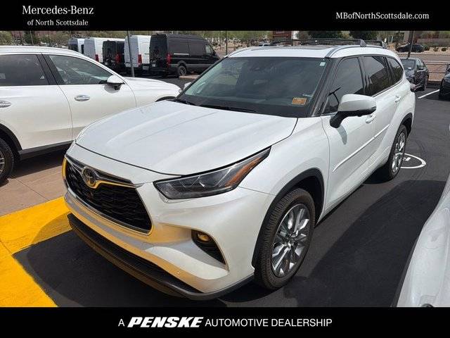 2023 Toyota Highlander Limited FWD photo