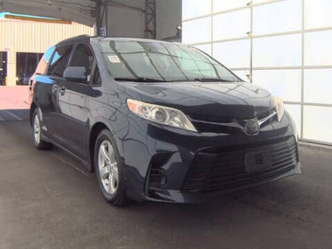 2019 Toyota Sienna LE Auto Access Seat FWD photo