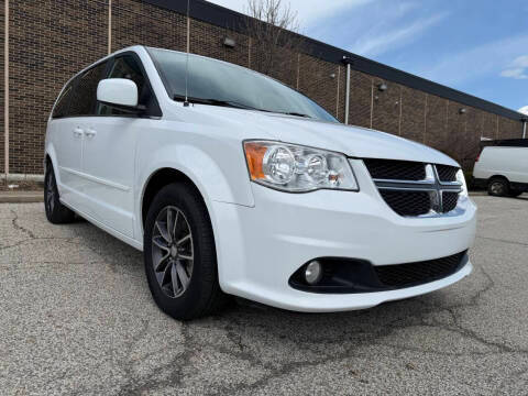 2017 Dodge Grand Caravan SXT FWD photo
