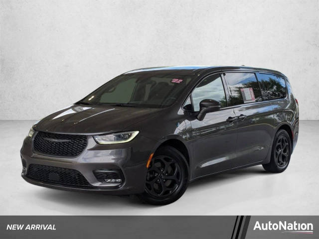 2022 Chrysler Pacifica Minivan Hybrid Limited FWD photo