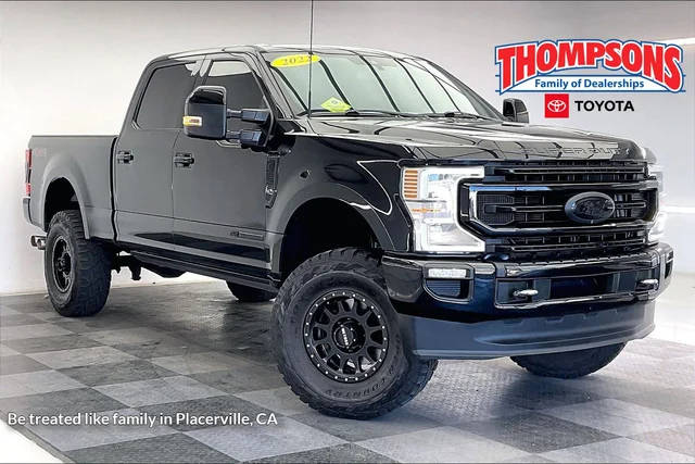 2022 Ford F-350 Super Duty Platinum 4WD photo