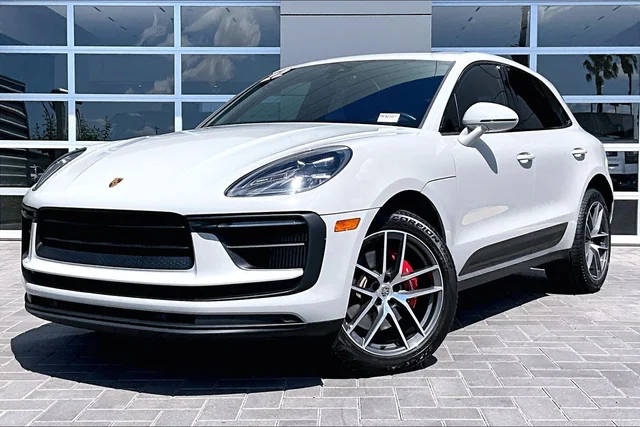 2022 Porsche Macan S AWD photo