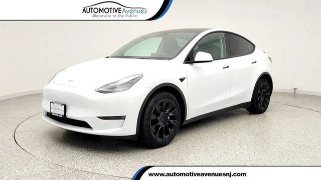 2023 Tesla Model Y Long Range AWD photo